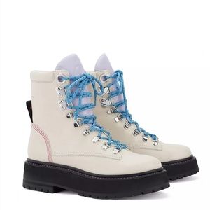 NWT Larroude Jordan boots ivory/ violet size 9 leather, comes w/ 2 sets of laces
